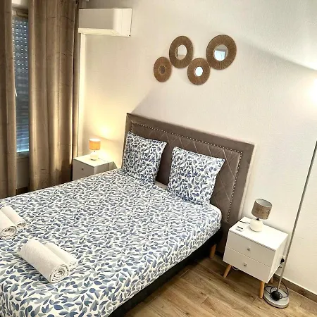 Peaceful In With Terrace, Parking 아파트