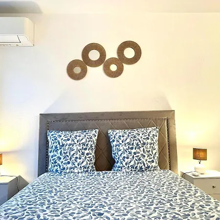 Peaceful In With Terrace, Parking 아파트 *