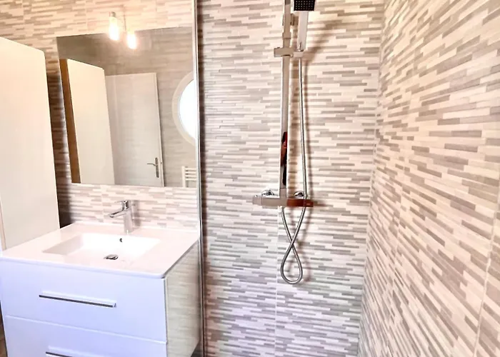 Peaceful In With Terrace, Parking Apartamento
