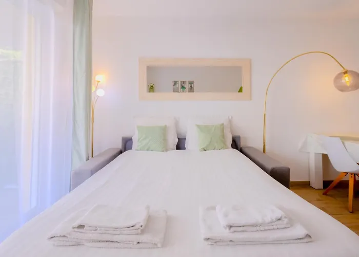 Peaceful In With Terrace, Parking *