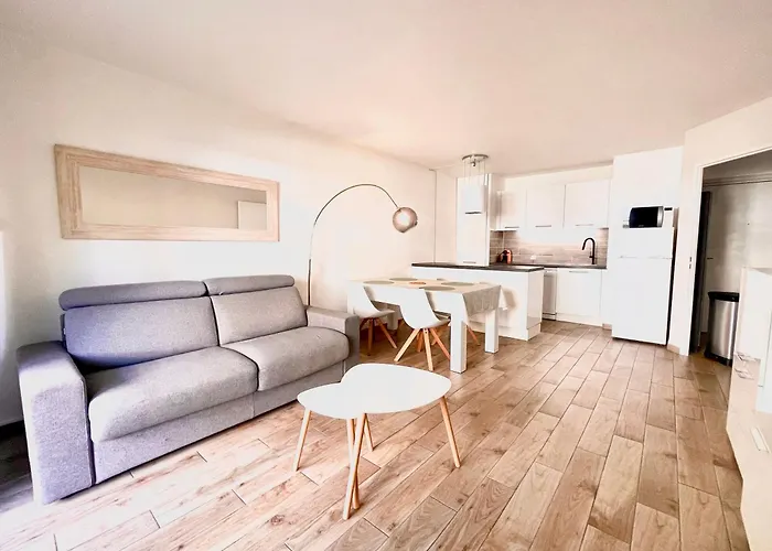 Peaceful In With Terrace, Parking * Nicea