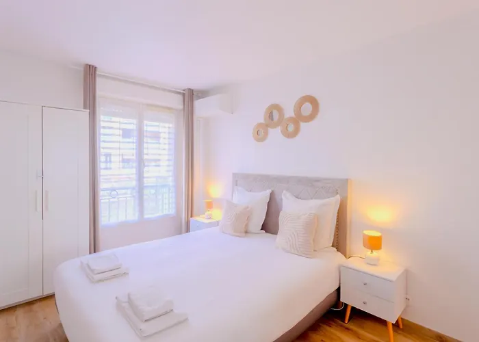 Apartament Peaceful In With Terrace, Parking *