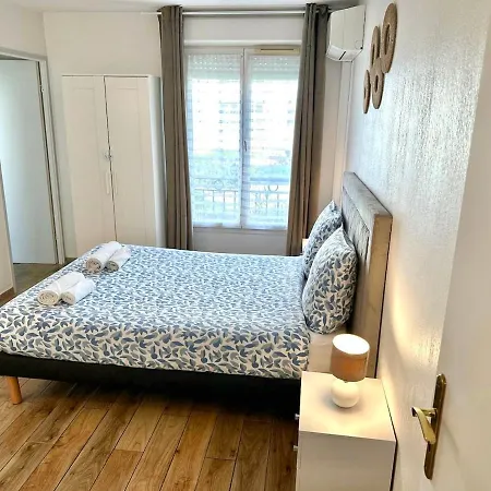 Appartamento Peaceful In With Terrace, Parking Nizza